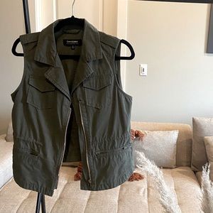 Sleeveless Jacket